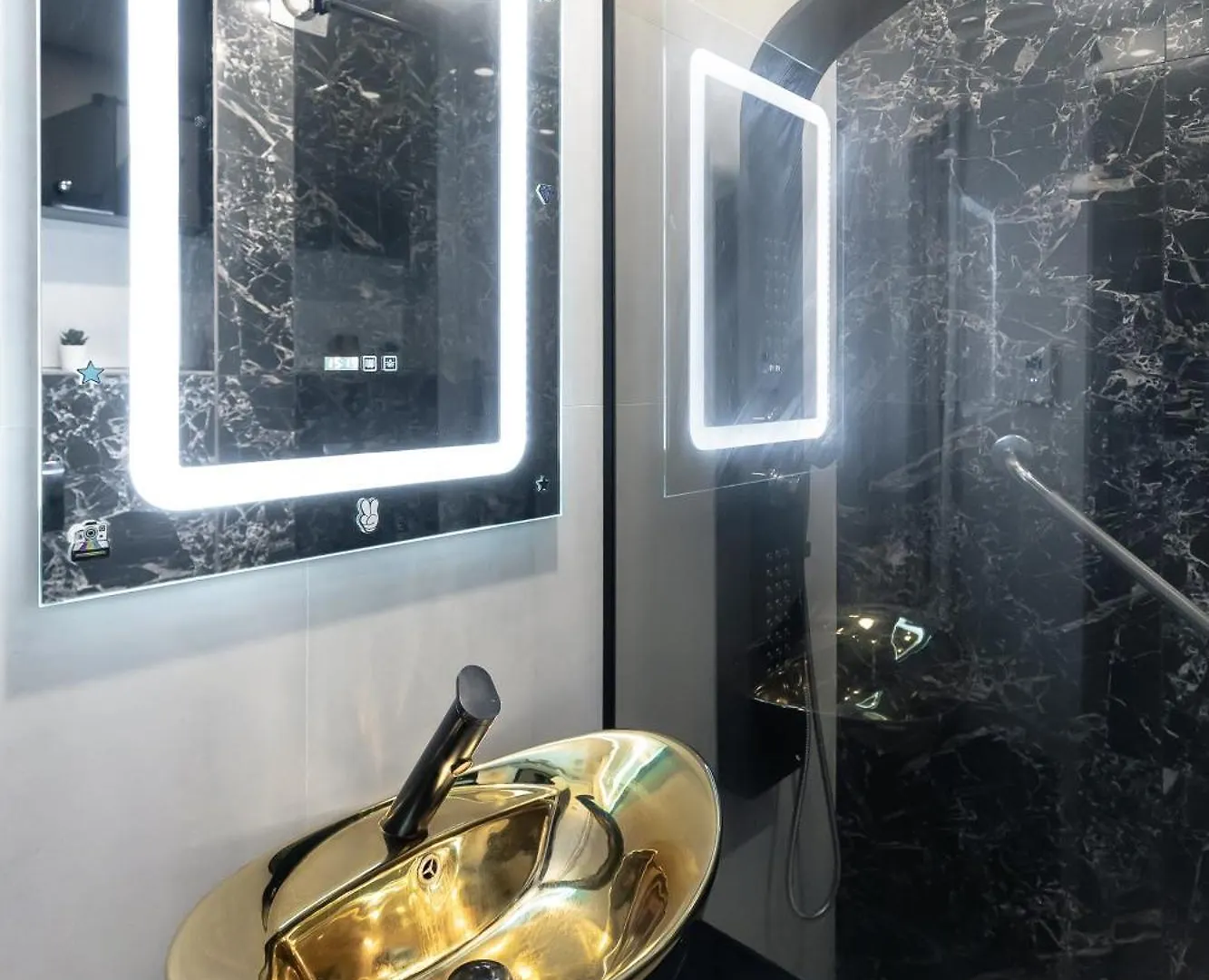 Lazys Haven Modern 3R Apt In City Center Bükreş Romanya