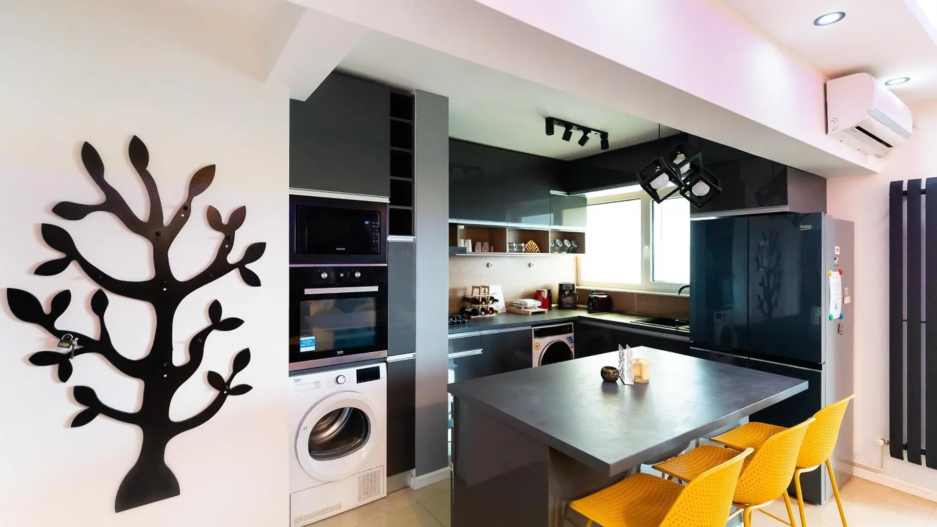 Lazys Haven Modern 3R Apt In City Center Bucharest 0*,